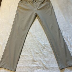 Mens Greg Norman Relaxed Fit khaki Golf Pants size W36x32L
